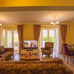 Calis'ta Denize Sifir 8 Kisilik Pearl 9 Fethiye
