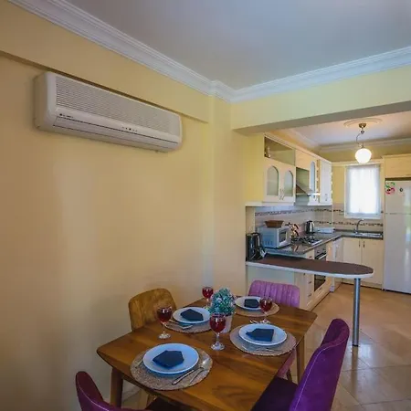 Calis'ta Denize Sifir 8 Kisilik Pearl 9 빌라