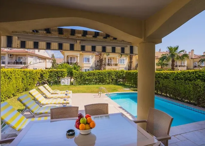 Calis'ta Denize Sifir 8 Kisilik Pearl 9 Villa